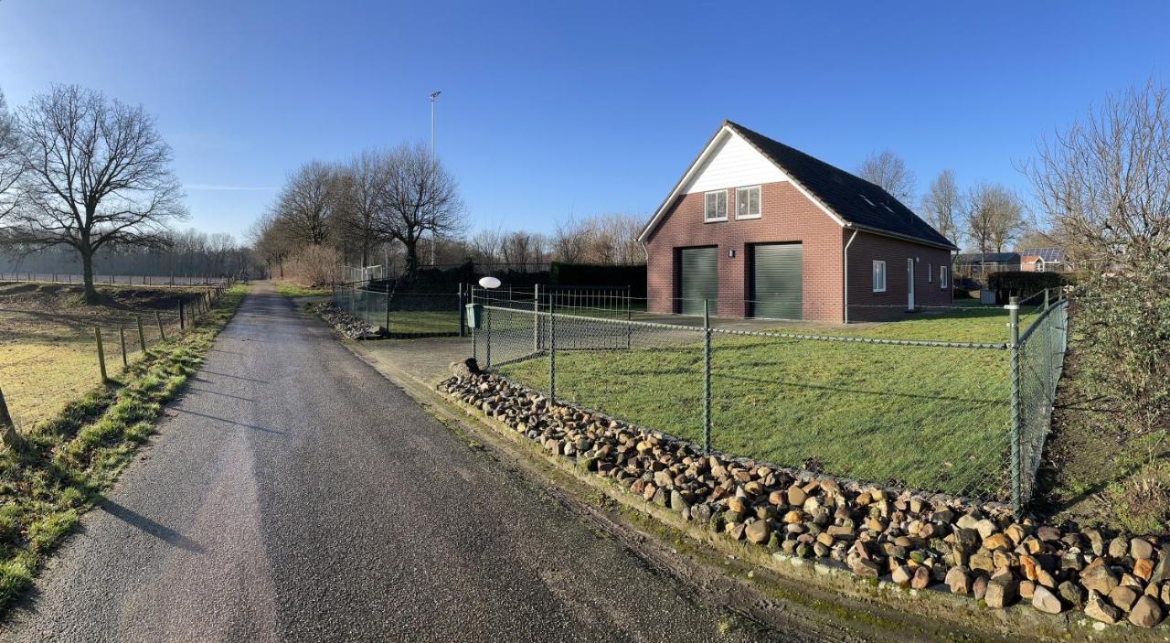 Вилла Vakantiewoning Op De Bos Roggel Экстерьер фото